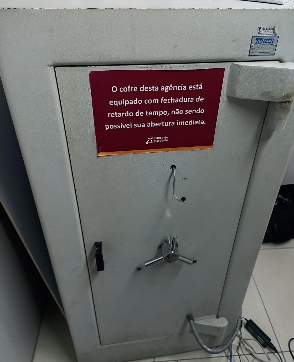 Reforma de cofre antigo
